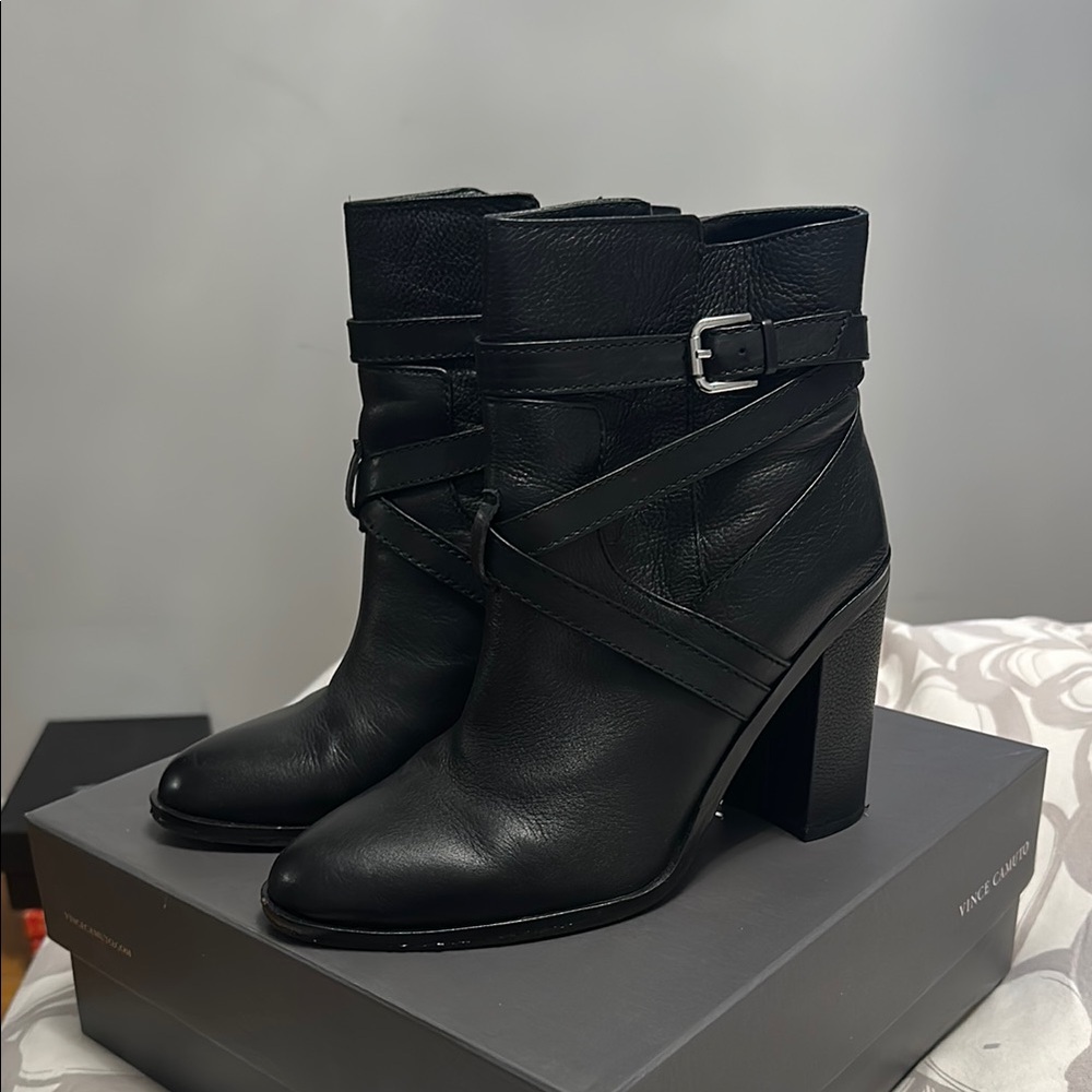 Vince camuto Black Leather Ankle Boots size 10